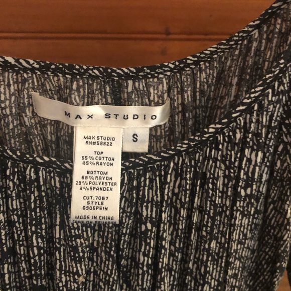 Max Studio Dress w/ Belt - Picture 2 of 4